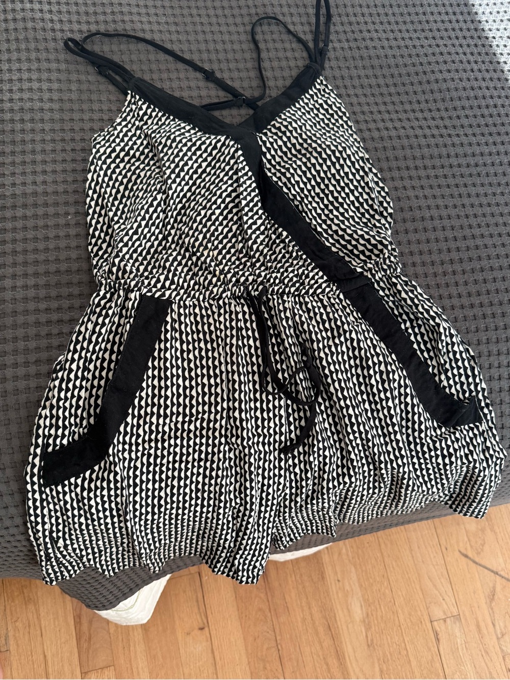 Xhilaration Black & White Geometric Strap Skort